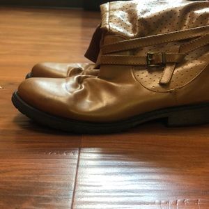 Roxy Tan Leather Boots